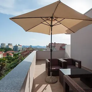 Natalie Apartment